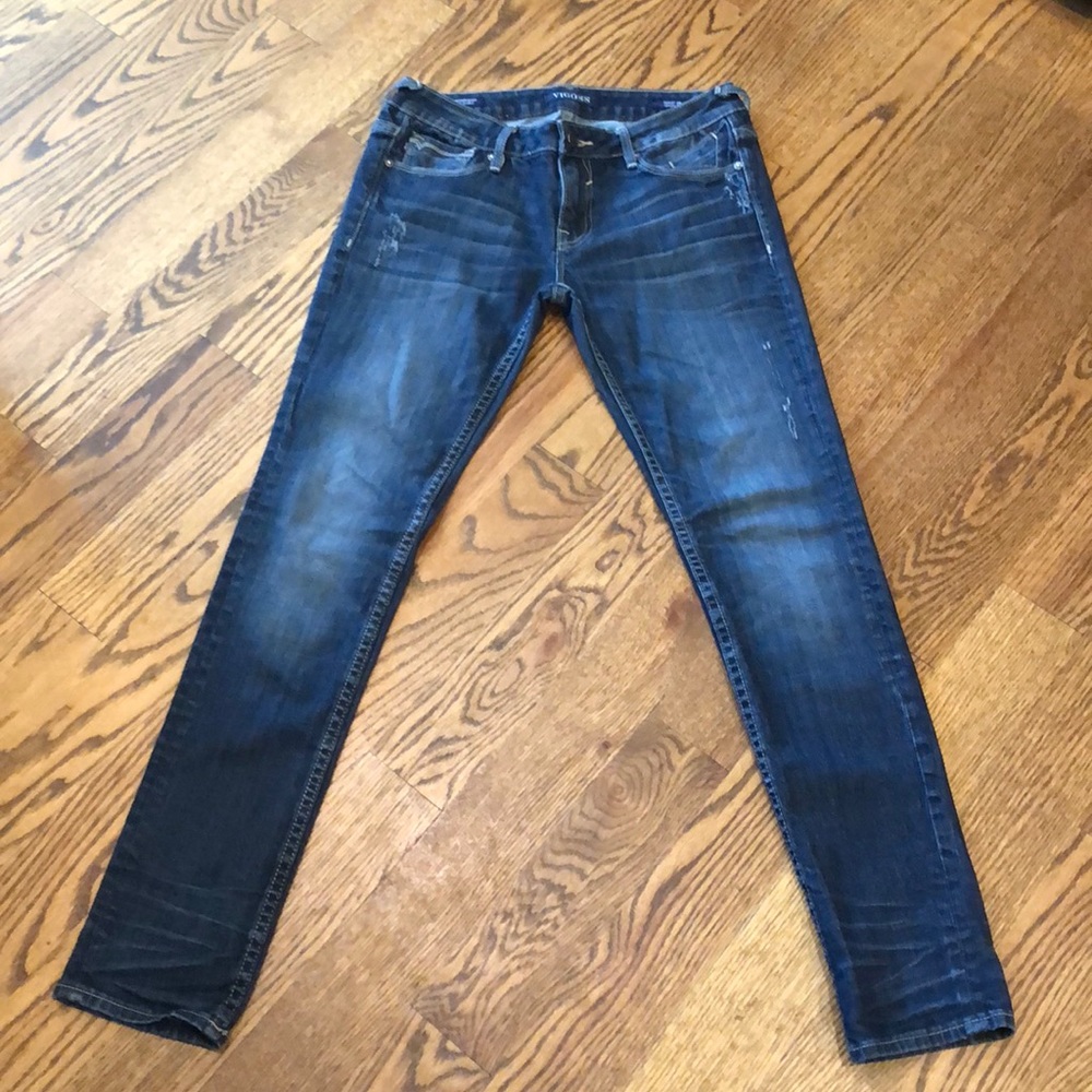 Distressed jeans by Vigoss